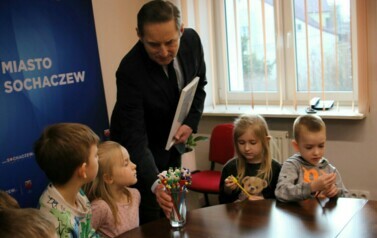 Przedszkolaki u burmistrza (8.01.2024) 6