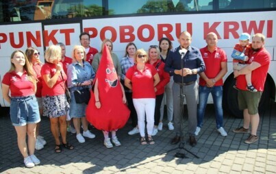 Zdjęcie do Krwiodawcy wr&oacute;cili na plac Kościuszki 