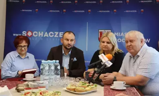 Zdjęcie do O samorządzie przy kawie i kanapkach