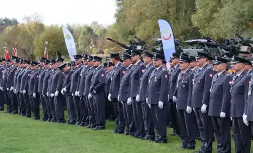 Zdjęcie do 81 lat na straży nieba